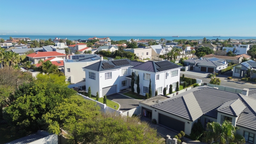 To Let 3 Bedroom Property for Rent in Sunset Beach Western Cape